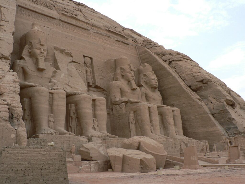 Abu Simbel Egypt Desert Temple  - orsdg / Pixabay