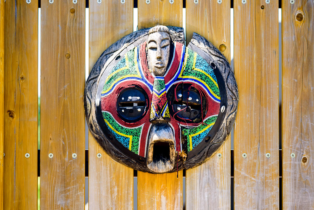 African Mask in Yokohama Zoological Gardens : アフリカの仮面（よこはま動物園ズーラシア）