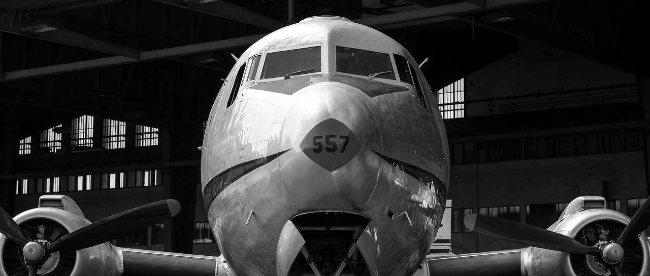 Aircraft Propeller Bomber Retro  - un-perfekt / Pixabay