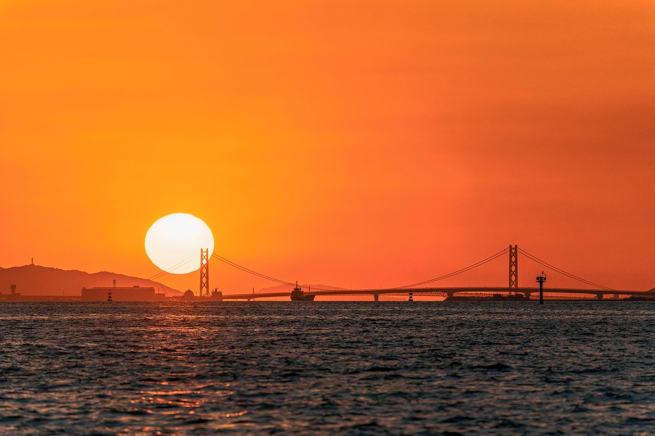 Akashi Kaikyo Bridge Sea Sunset Sun  - Kanenori / Pixabay