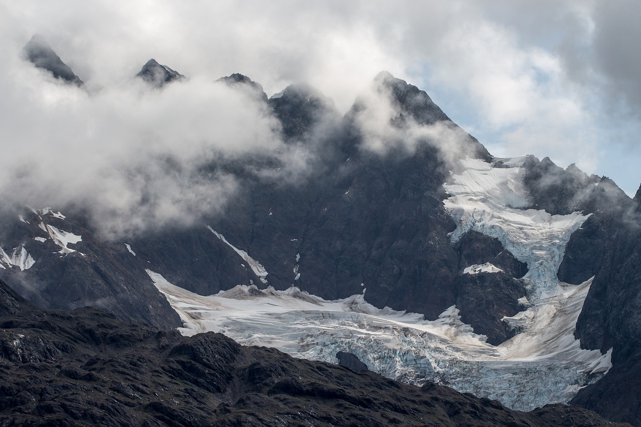 Alaska Glacier Snow Ravine Cold - dennisflarsen / Pixabay