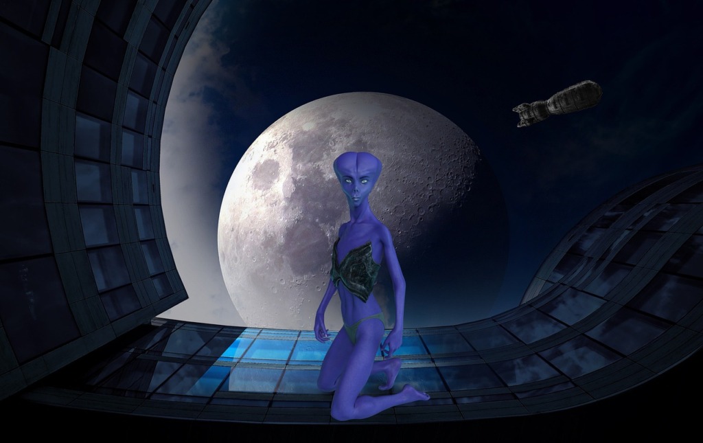 Alien Space Ship Moon Space  - jcoope12 / Pixabay