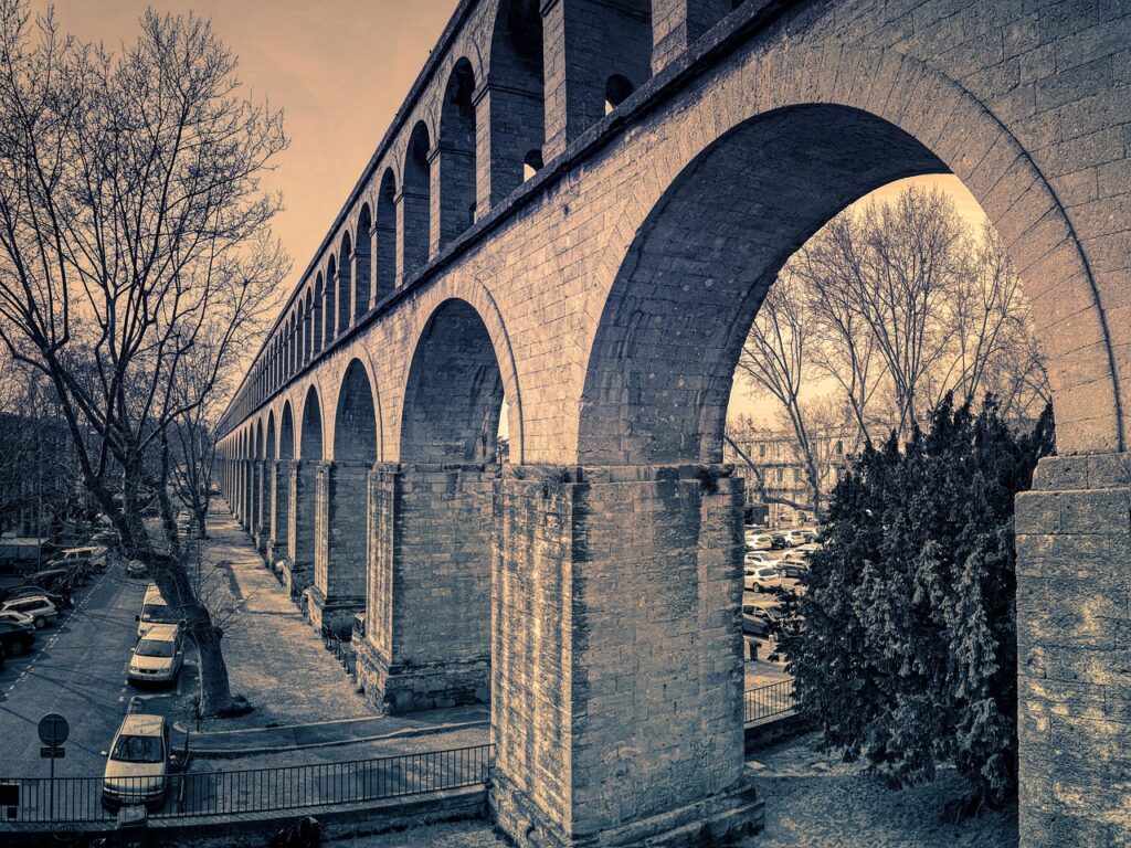 Aqueduct Bridge Arches Building  - fietzfotos / Pixabay