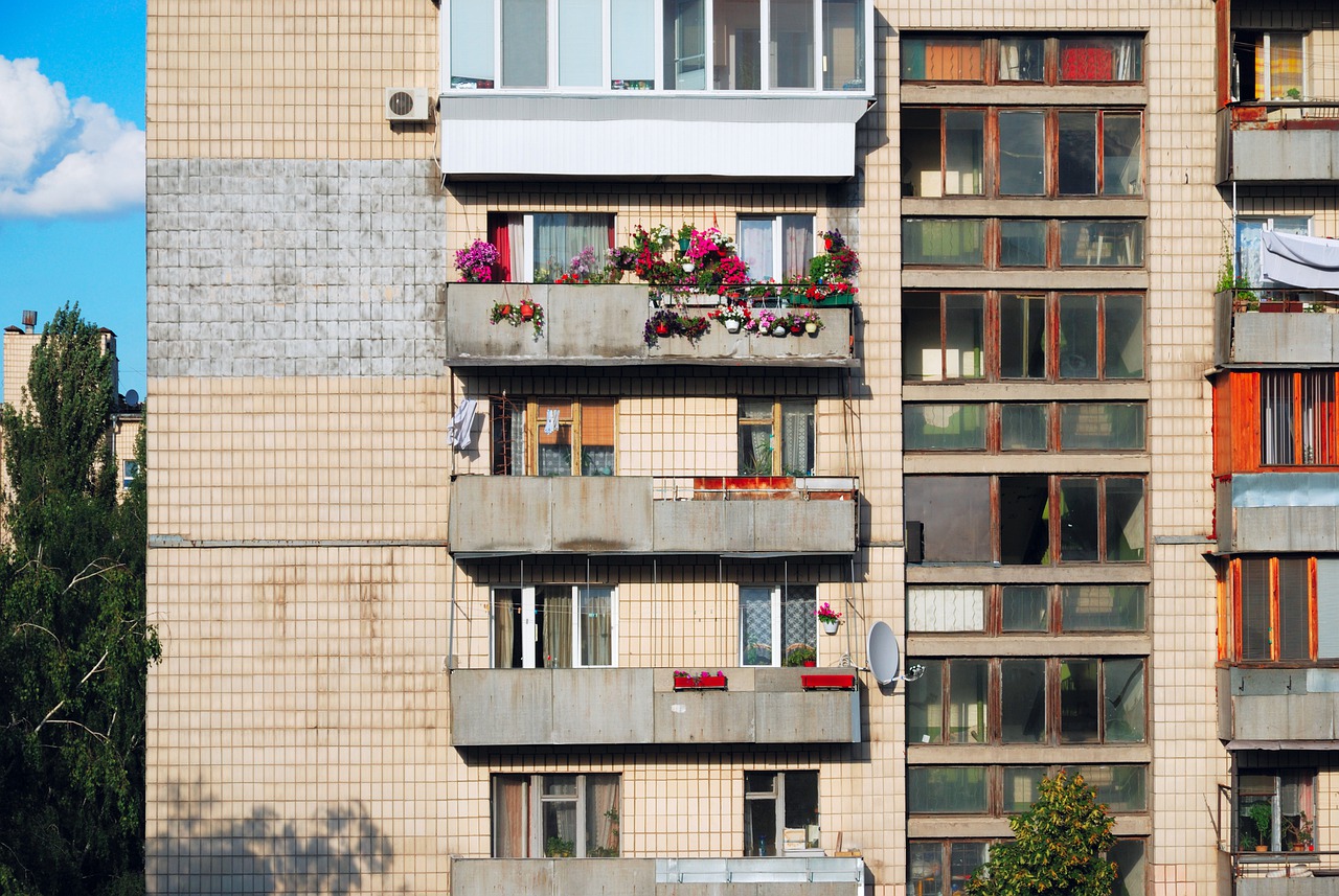 Architecture Building Windows House  - oleg_mit / Pixabay