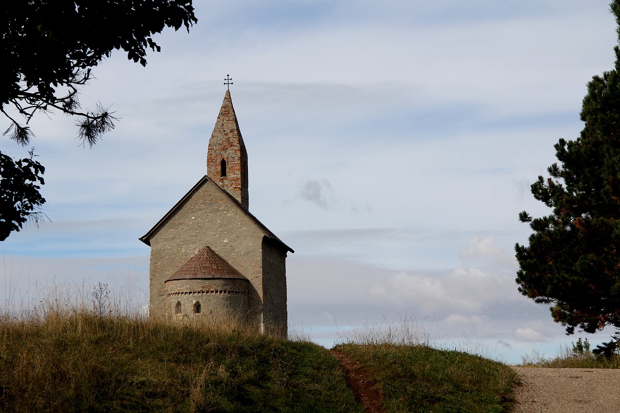 Architecture Church Building  - myshoun / Pixabay