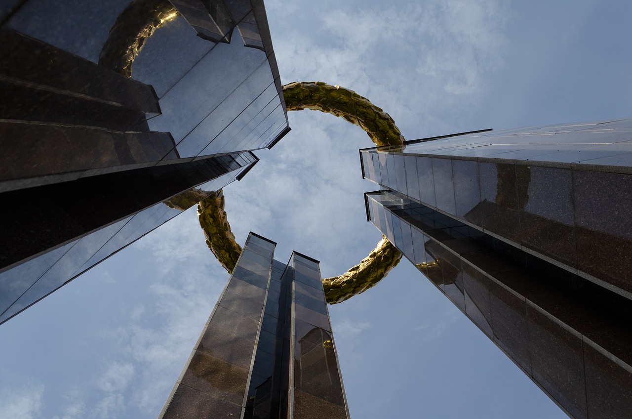 Architecture Monument Memory  - donaero / Pixabay