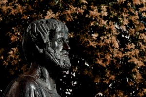 Aristotle Statue Sculpture  - papazachariasa / Pixabay