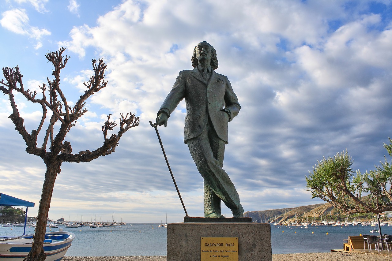 Artists Painter Genius Monument  - Dreamside / Pixabay