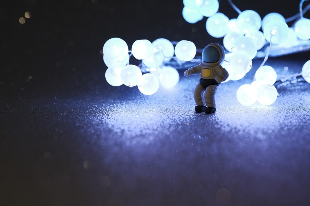 Astronaut Lights Miniature Fantasy  - AlexBarcley / Pixabay
