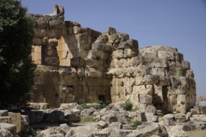 Baalbek Lebanon Ruins Archeology  - tomekgaska / Pixabay