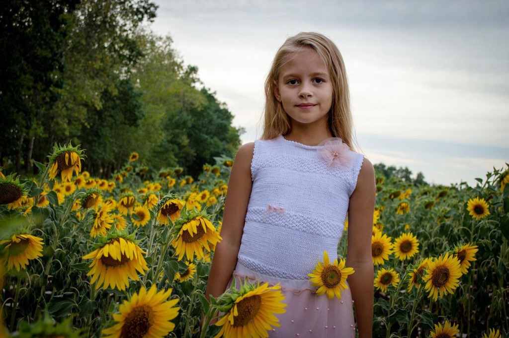 Baby Sunflowers Outdoors Girl  - Victoria_Art / Pixabay