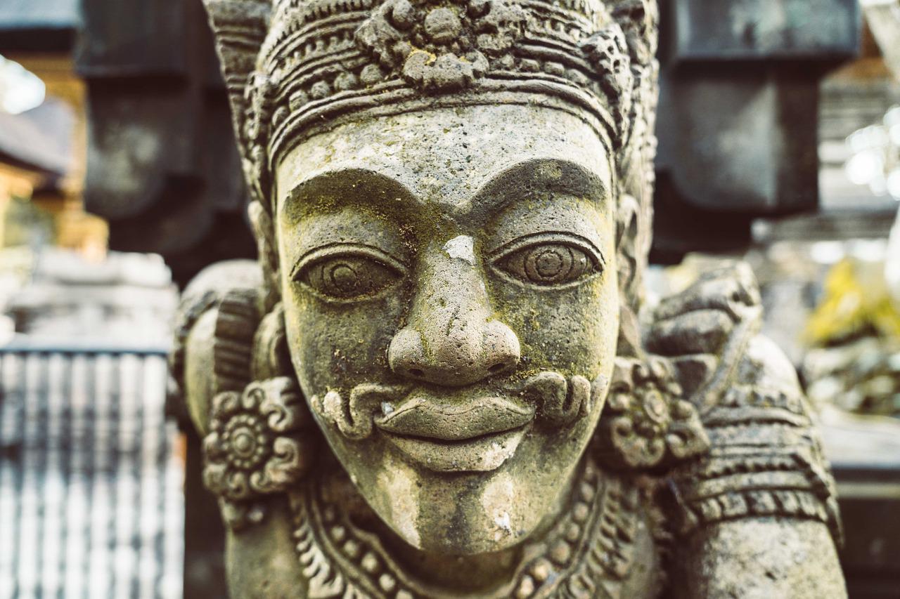 Balinese Figure Balinese Man Statue - 16050324 / Pixabay