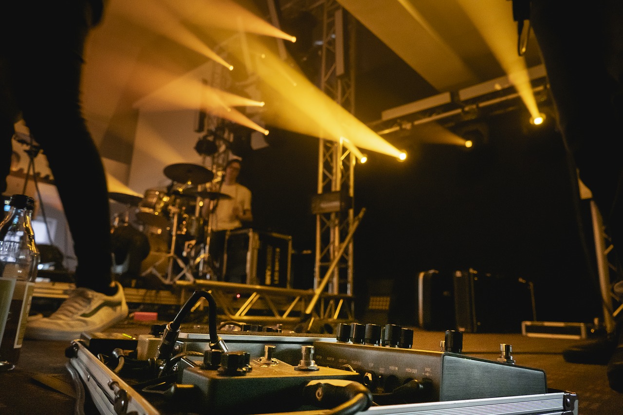 Band Stage Pedalboard Effektger%C%At - PascalBeckmann / Pixabay