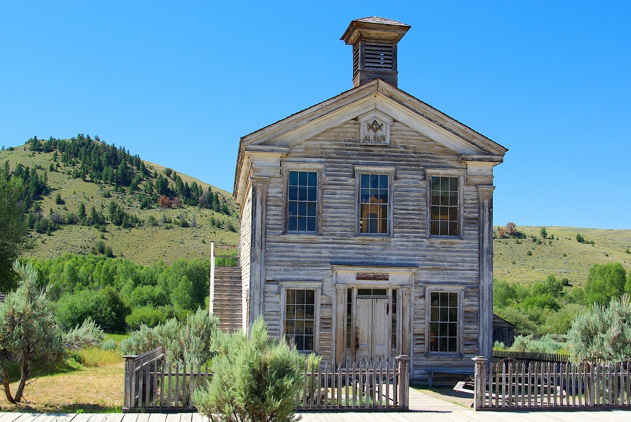 Bannack School And Masonic Lodge  - MikeGoad / Pixabay