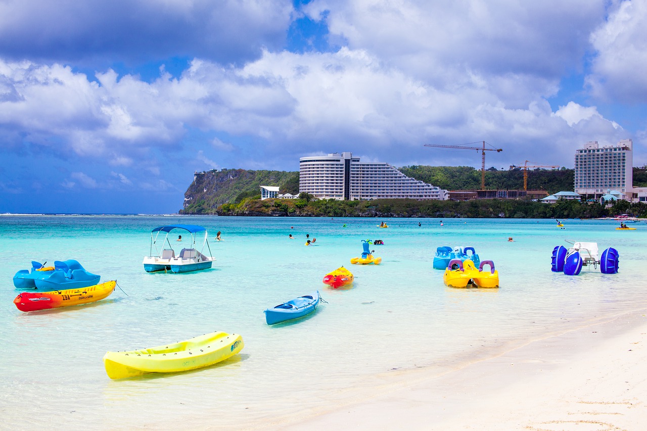 Beach Kayaks Water Activities  - texcosa / Pixabay