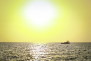 Beach Seawater Boat Sunset Sun  - samsamjojo / Pixabay