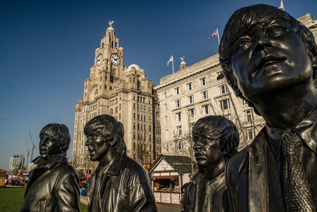 Beatles Monument Albert Docks City  - atanaspaskalev / Pixabay