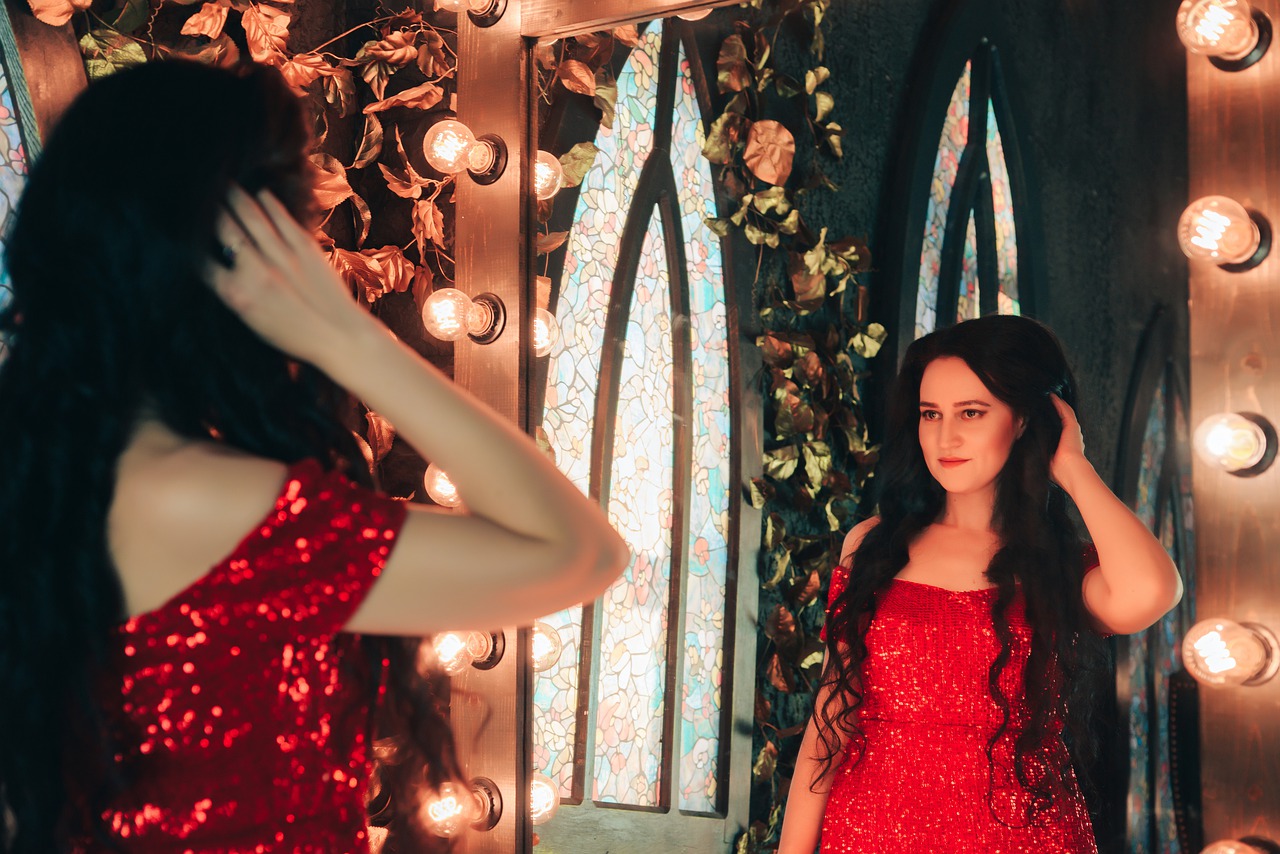 Beautiful Woman Cute Girl Long Curls  - 99mimimi / Pixabay