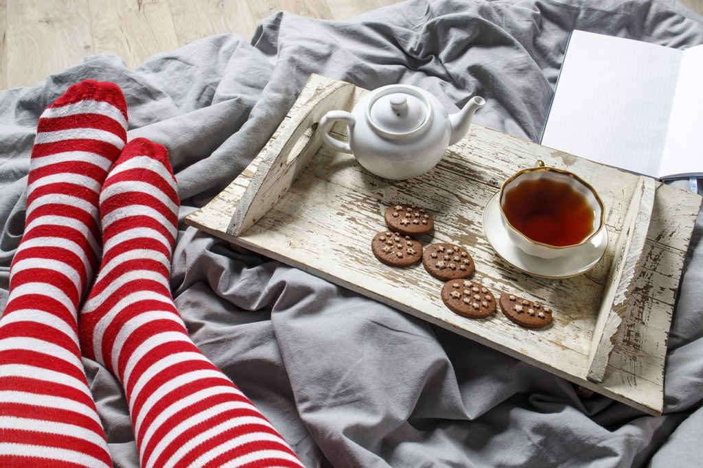 Bed Beverage Biscuit Drink Book  - elenaros / Pixabay