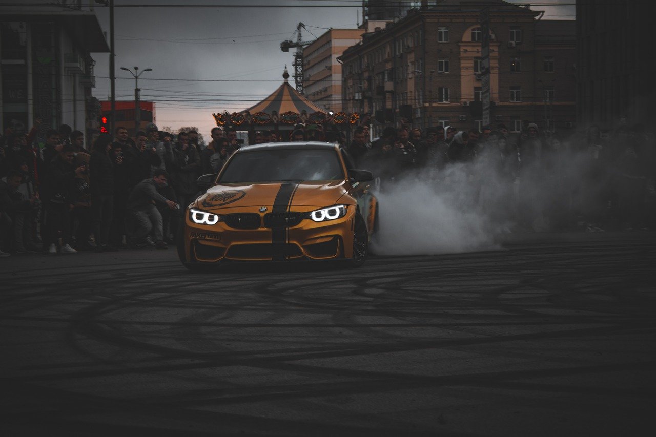 Bmw Car Drift Auto Automobile  - vladosek / Pixabay