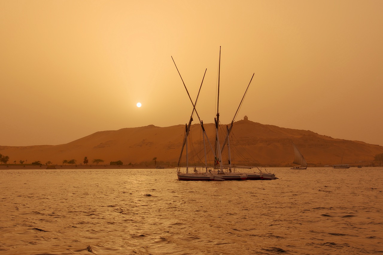 Boats Flow Sunset Sun Sailboats - Peggychoucair / Pixabay