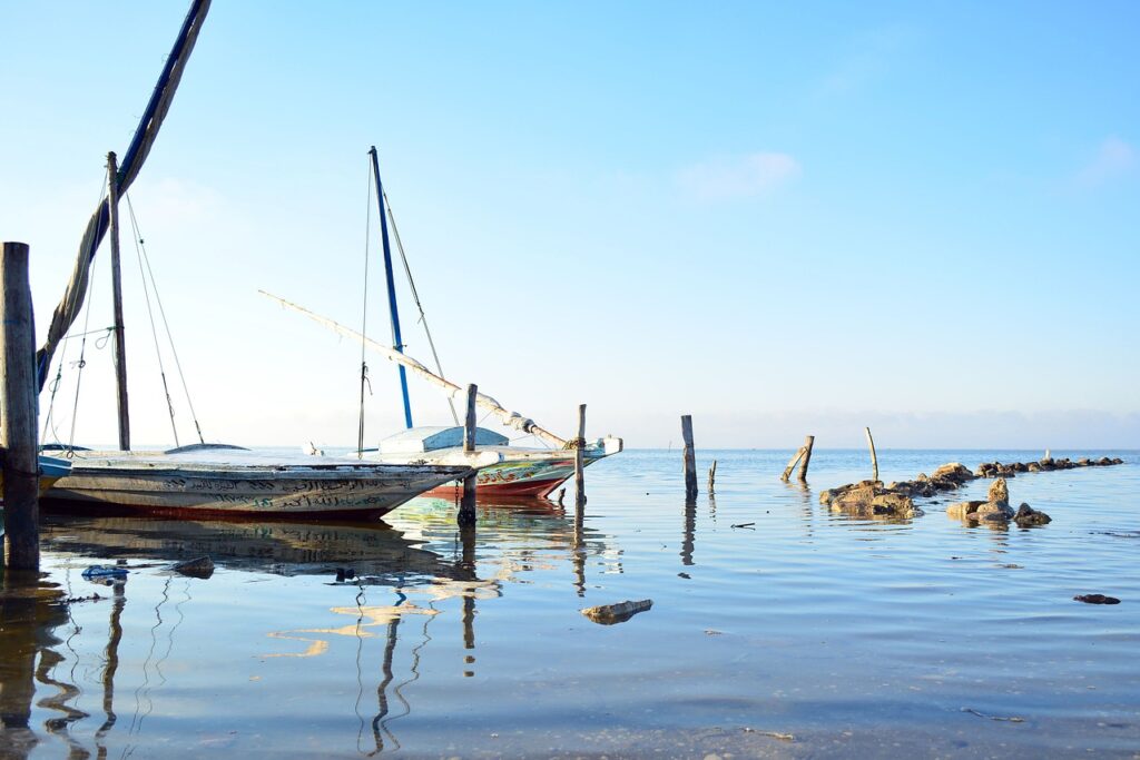 Boats Port Sea Reflection Water  - mabdo / Pixabay