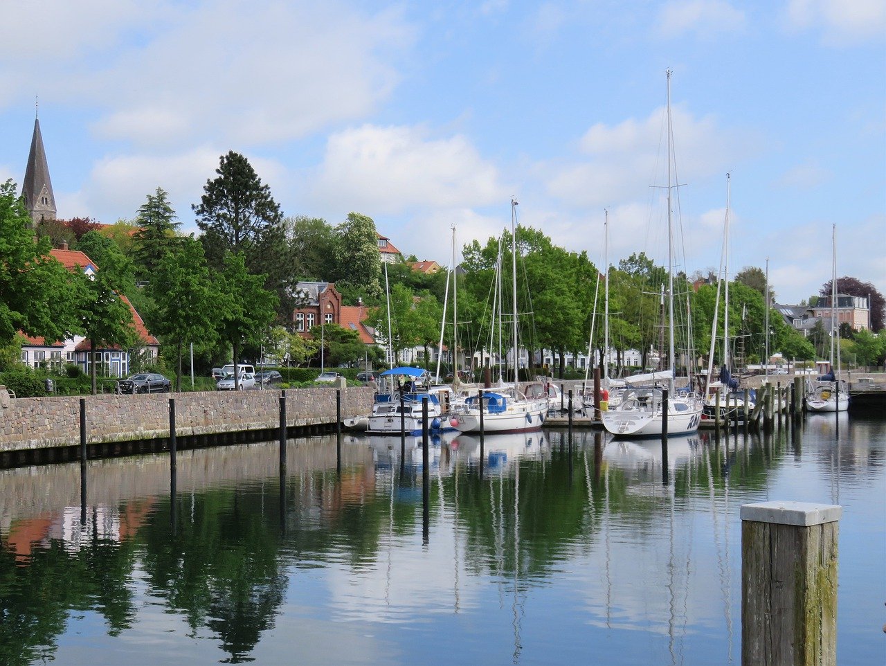Boats Sea Port Dock City  - monika1607 / Pixabay