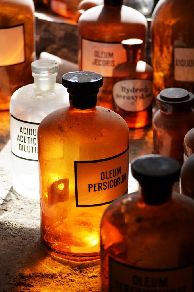 Bottles Medicine Pharmacy Glass  - DIGger_est / Pixabay