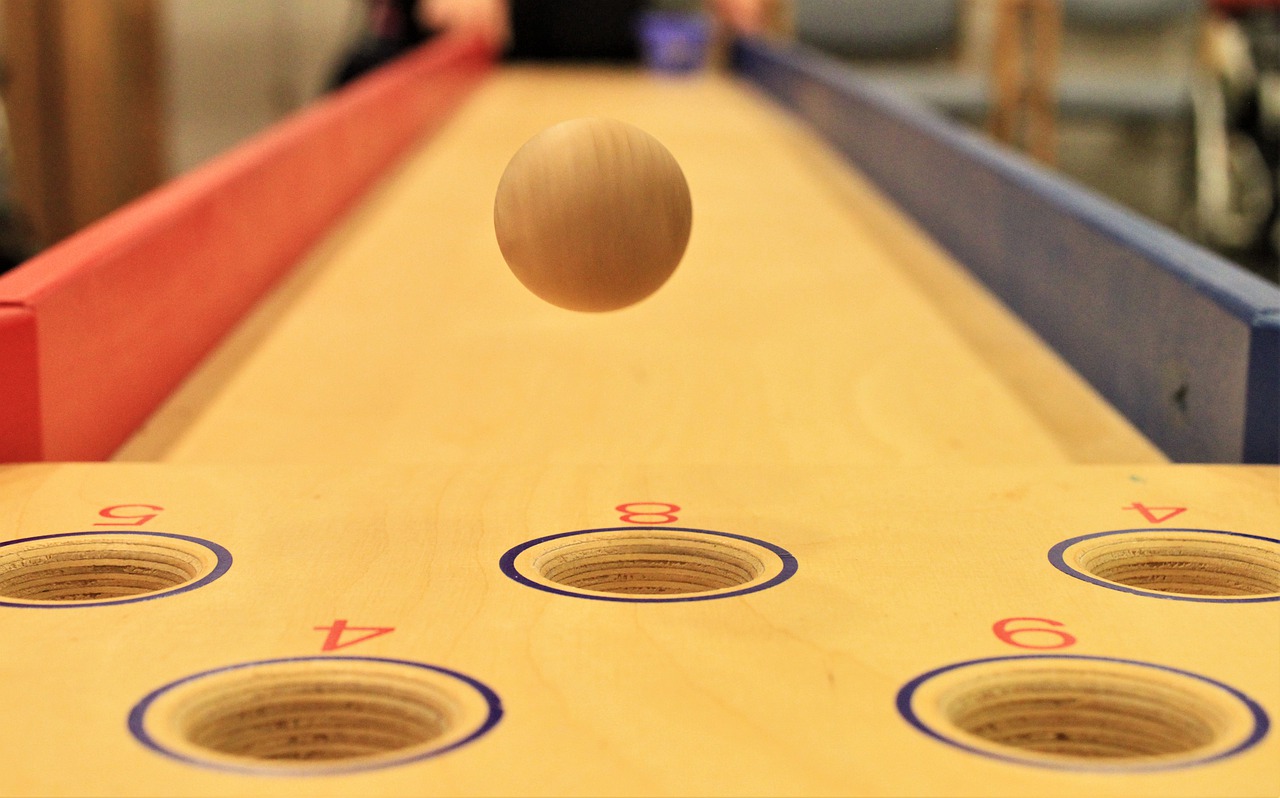 Bowling Ball Seniors Pensioners  - Carola68 / Pixabay