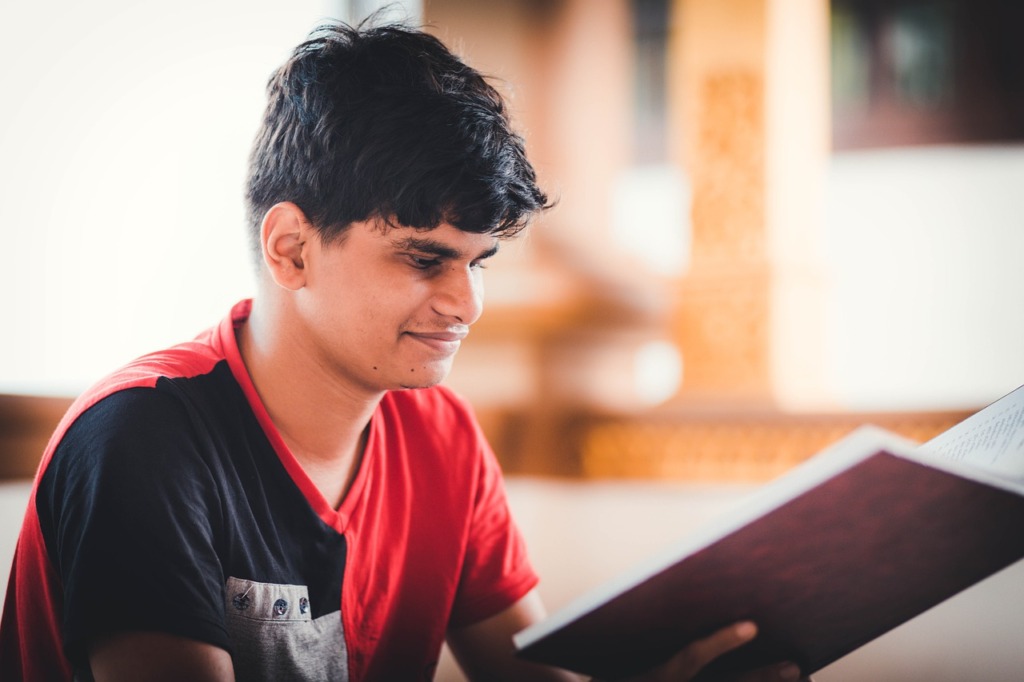 Boy Book Read Study Learn  - kalyanayahaluwo / Pixabay