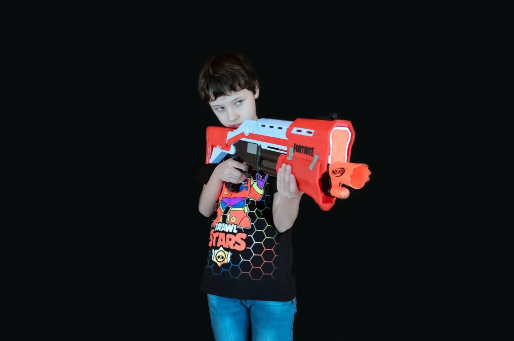 Boy Kid Toy Gun Nerf Fortnite Toy  - Victoria_Borodinova / Pixabay