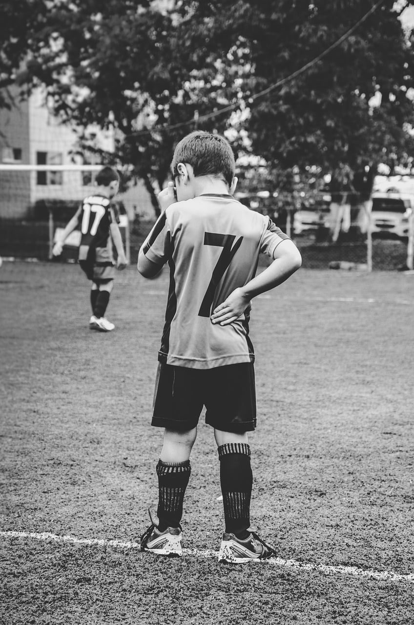 Boy Soccer Football Ball Sport  - imaginacioncreativos / Pixabay