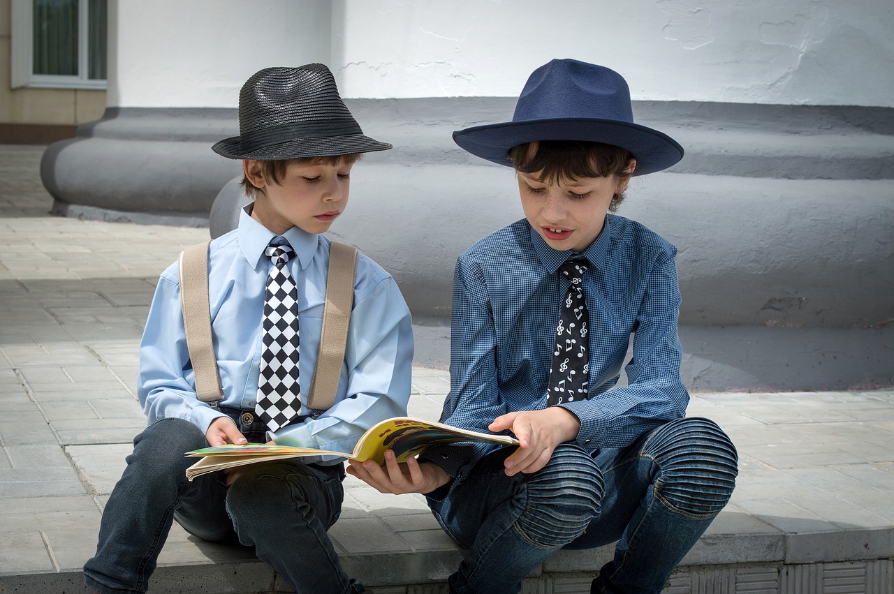 Boys Book Reading Reading A Book  - Victoria_Borodinova / Pixabay