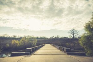 Bridge River Field Stone Bridge  - towillett / Pixabay