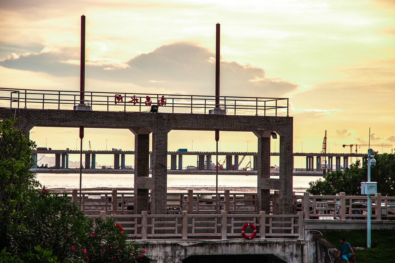 Bridge Sea China Sluice Sea Bridge - 再吃一碗不吃 / Pixabay