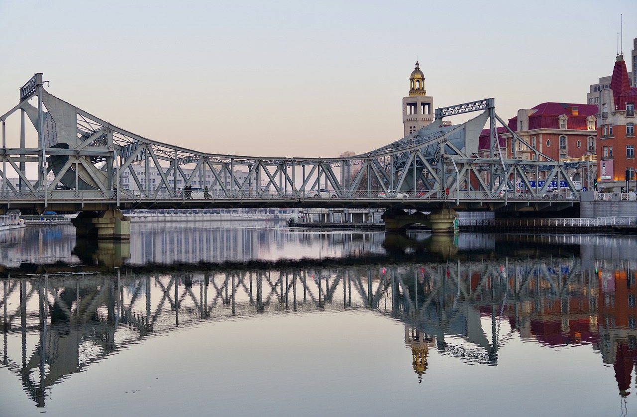 Bridge Steel Bridge River Steel  - marcelideler / Pixabay