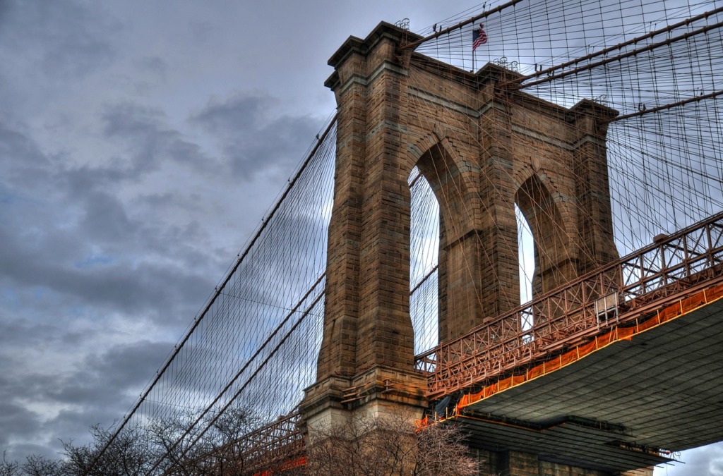 Brooklyn Bridge Landmark Tower  - danor / Pixabay
