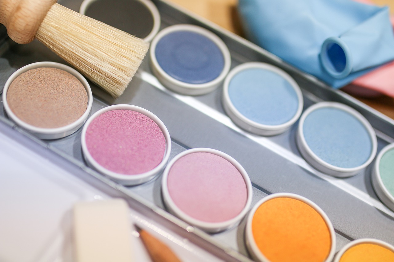 Brush Watercolor Paint Malkasten  - anna_goebel / Pixabay