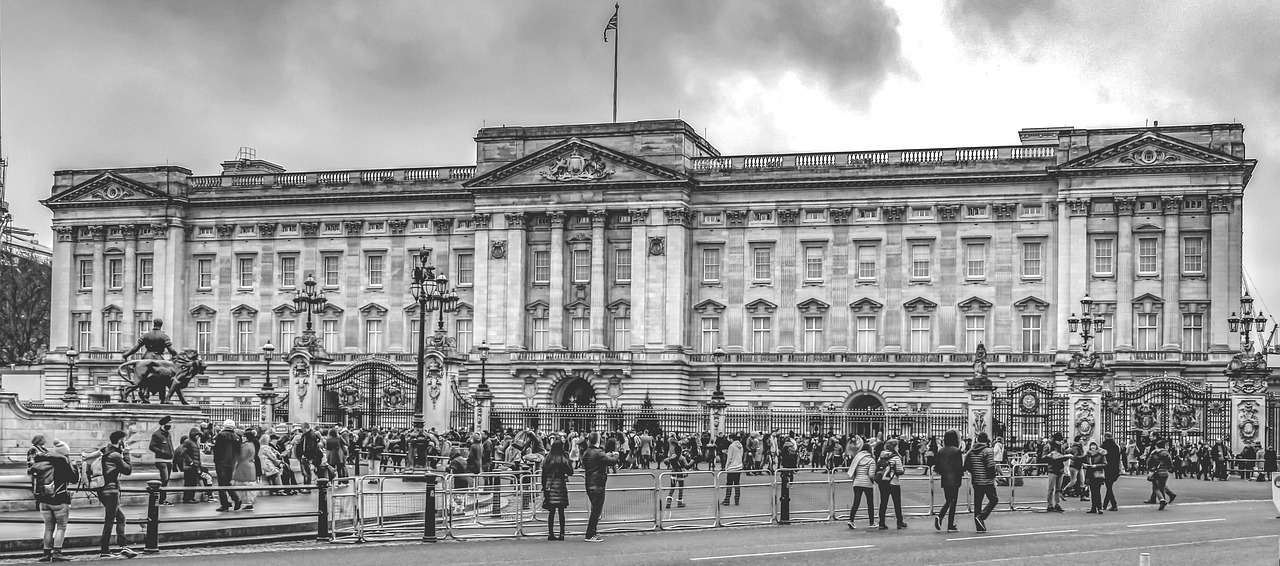 Buckingham Palace Building Square - dimitrisvetsikas1969 / Pixabay