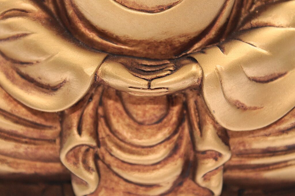 Buddha Hands Gold Buddhism Statue  - Sabine_Zierer / Pixabay