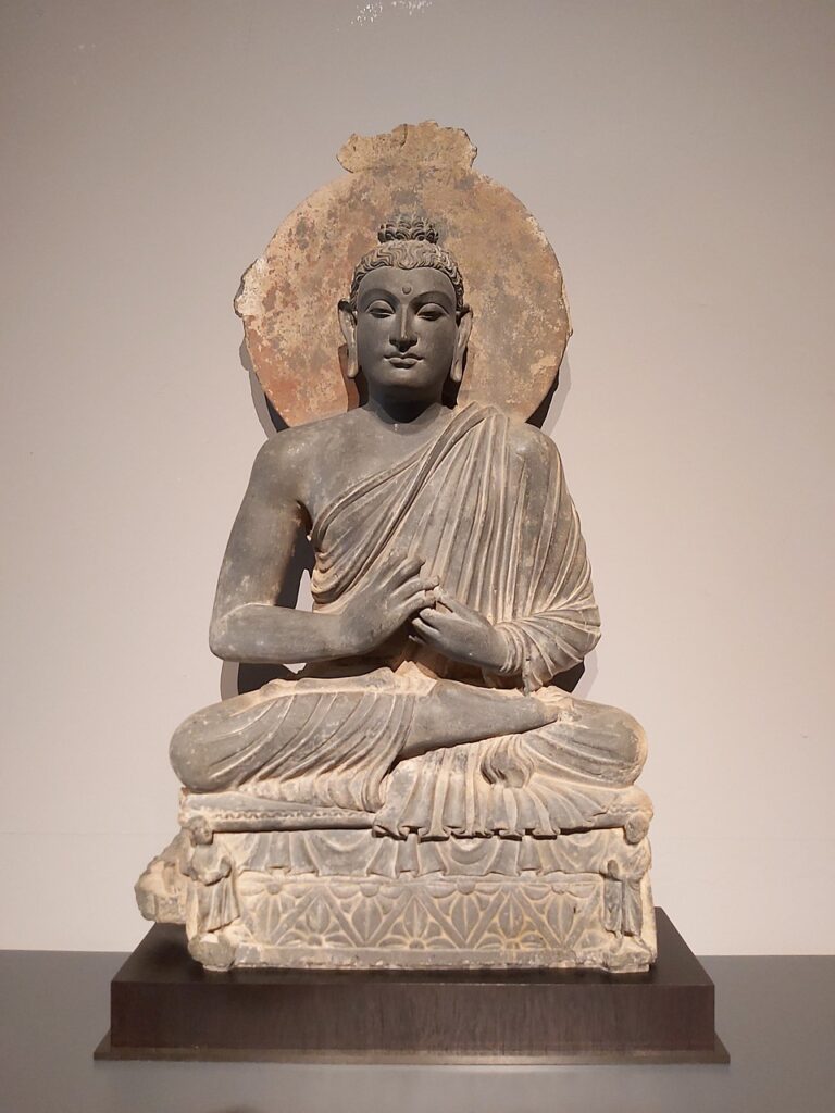 Buddha Statue Gandhara Stone Statue  - gleexintfun24 / Pixabay