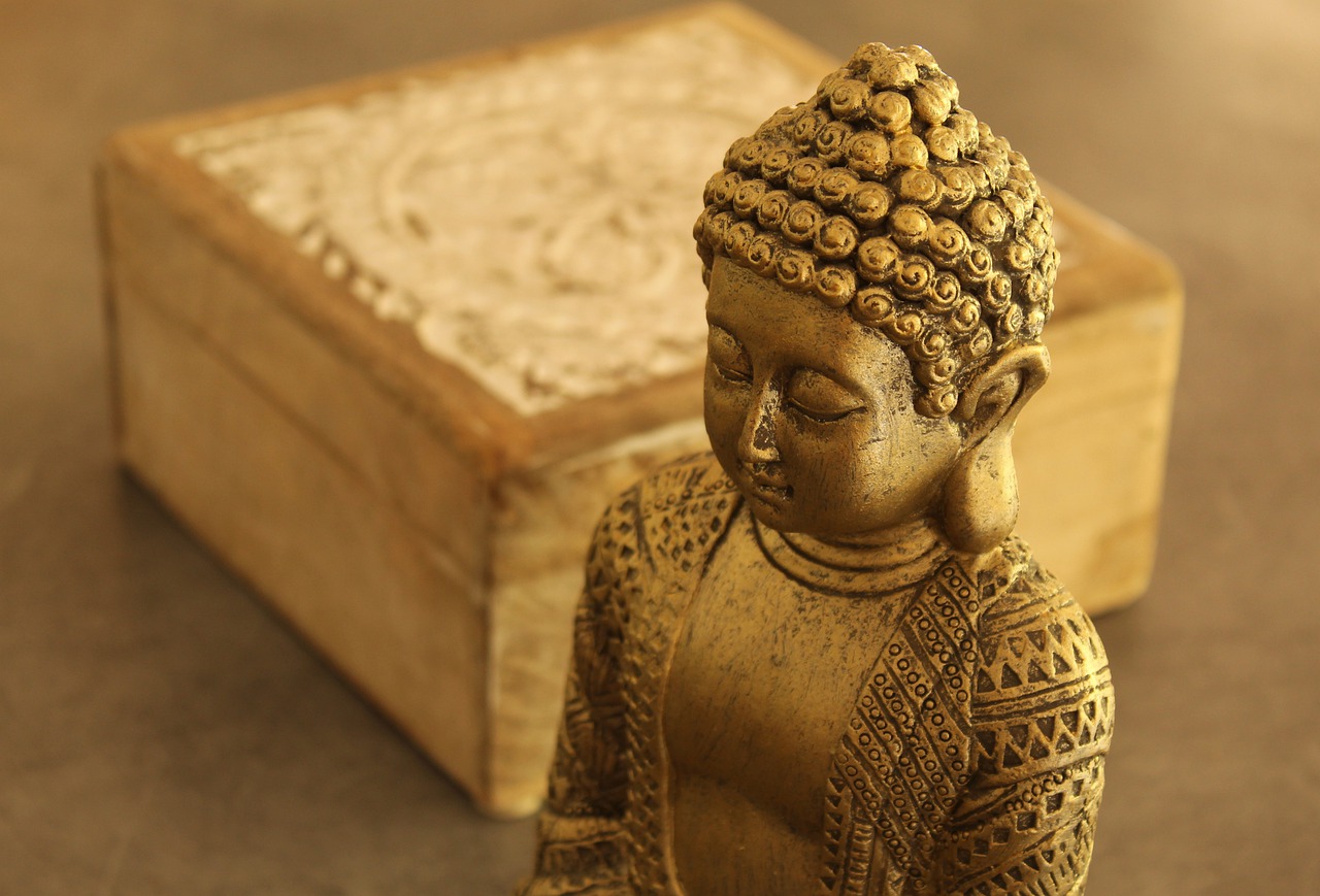 Buddha Zen Statue Sculpture - newbotty / Pixabay