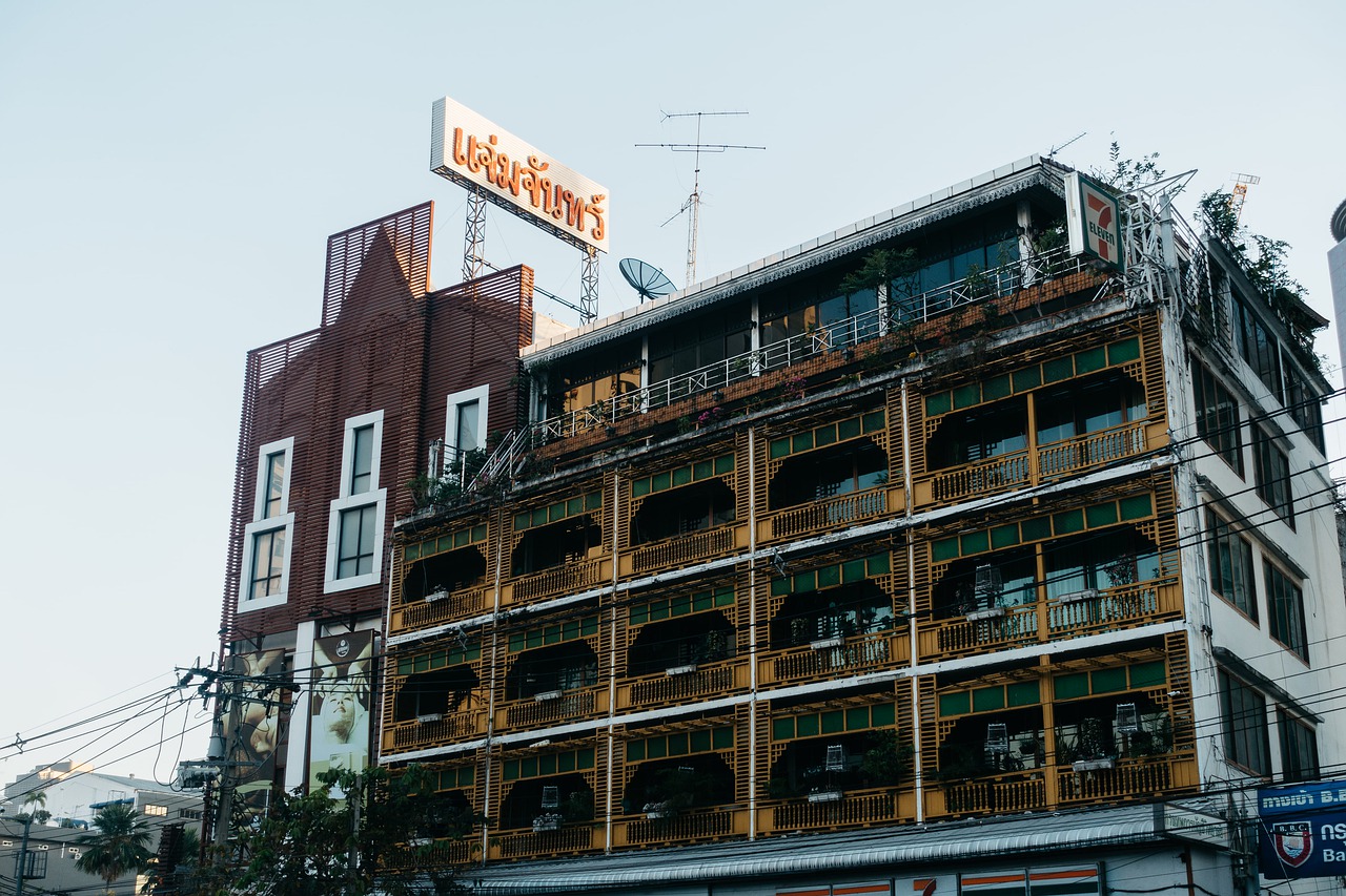 Building Apartment City Facade  - viarami / Pixabay