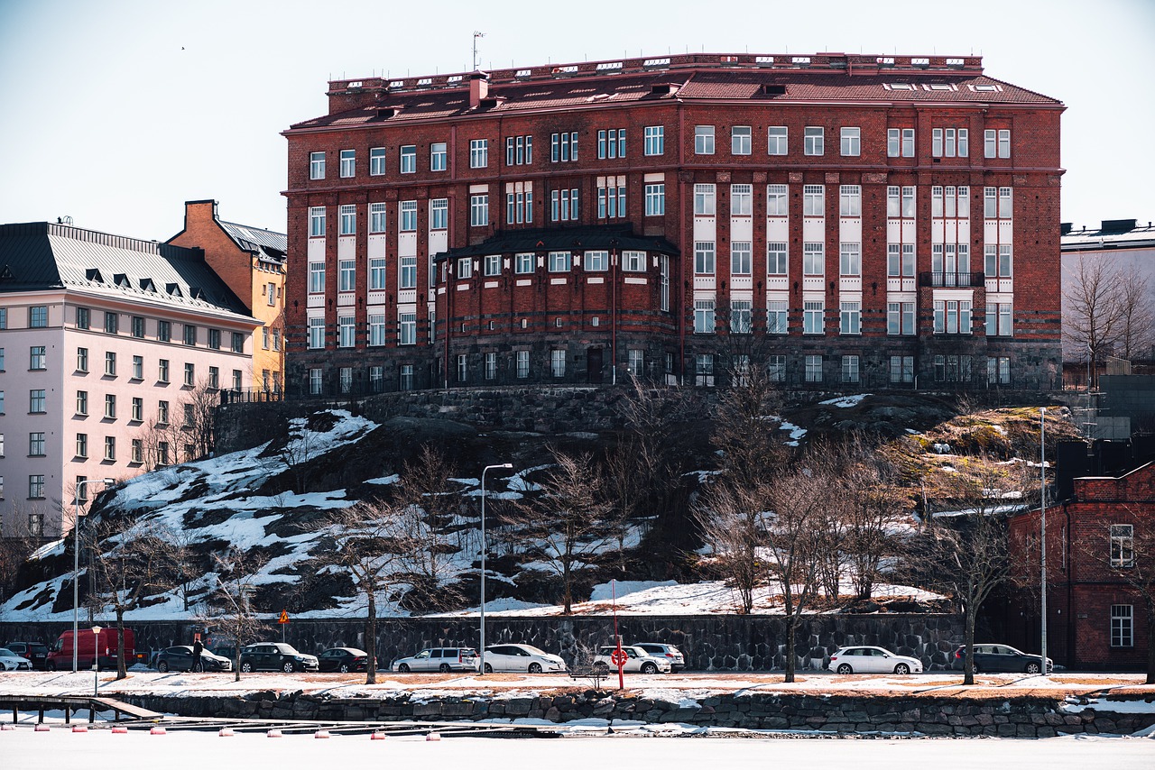 Building City Winter Hill Sky - jrydertr / Pixabay