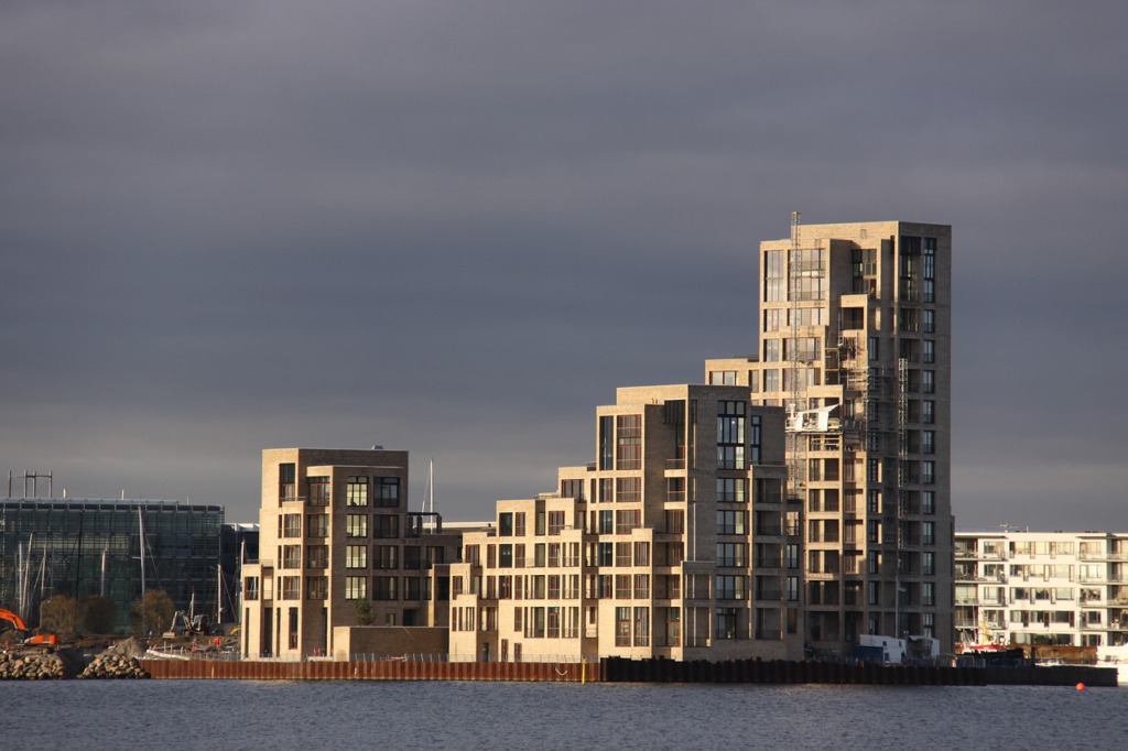 Buildings Construction Apartments  - Bjonsson / Pixabay