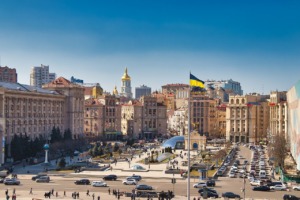 Buildings Houses Ukraine Flag Kiev  - nextvoyage / Pixabay