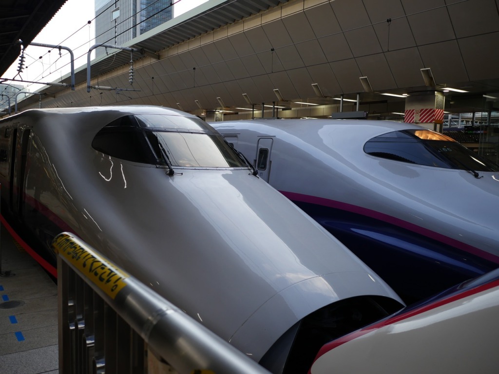 Bullet Train Tokyo Station  - kjmhdk66112 / Pixabay