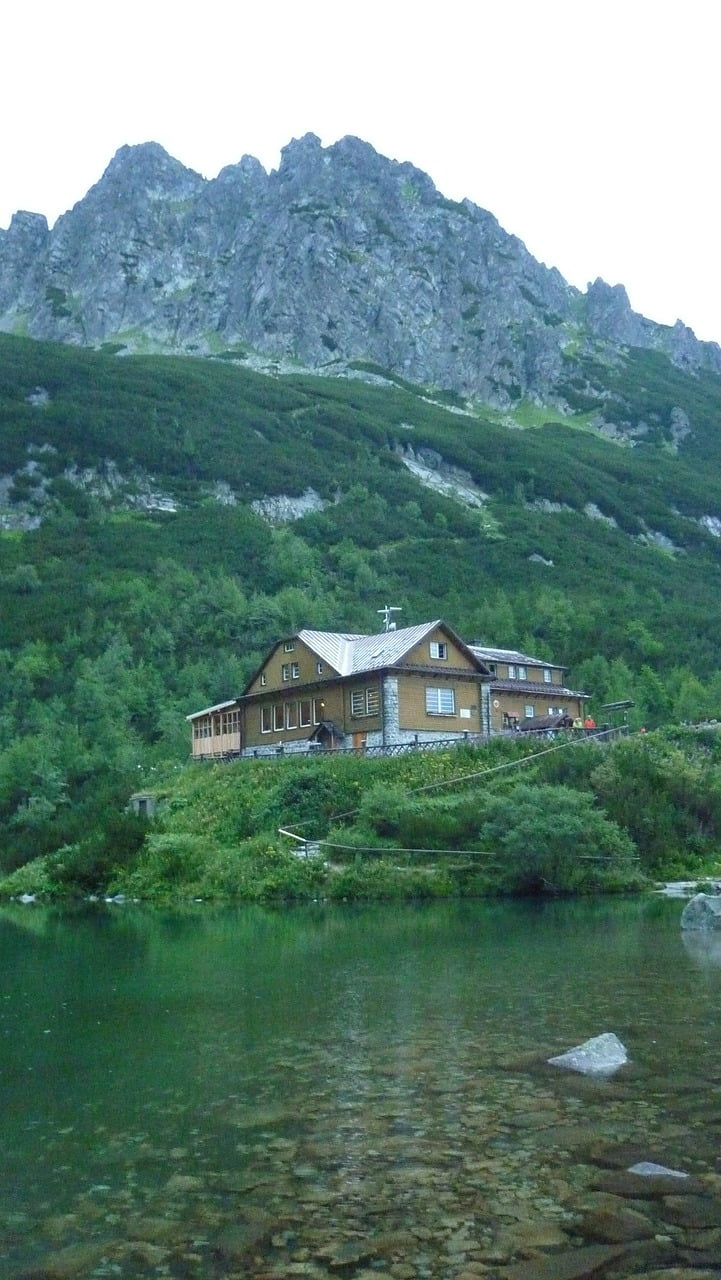 Cabin Cottage Hut House Mountains - cseors / Pixabay