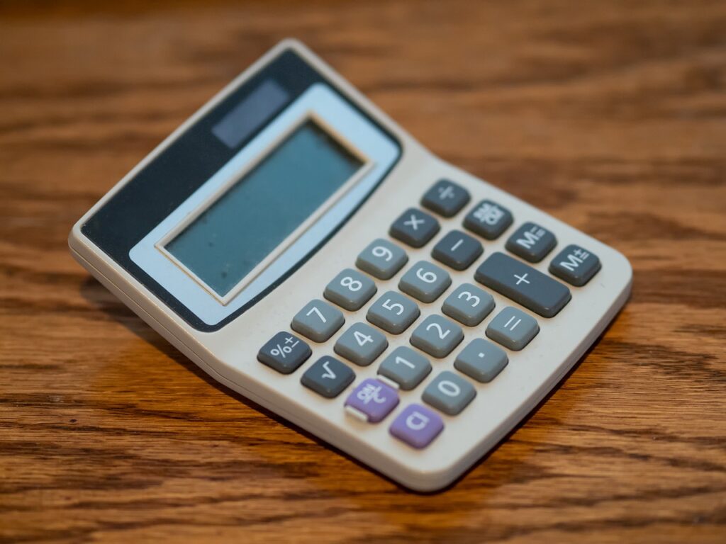 Calculator Math Calculation  - LAWJR / Pixabay