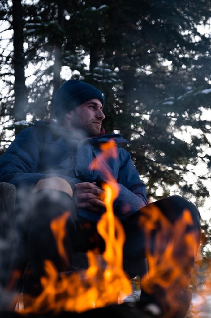 Campfire Man Camping Fire Smoke  - justinedgecreative / Pixabay
